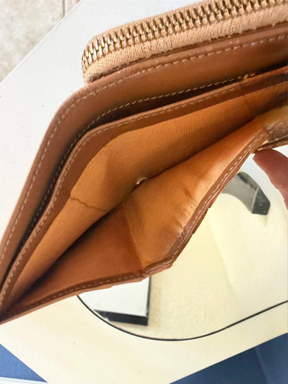 Gucci Horseshoe Tan leather bifold Compact wallet Clutch Made in Italy - Picture 12 of 15